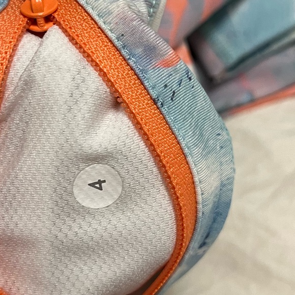 Lululemon inspire tights - Picture 2 of 2